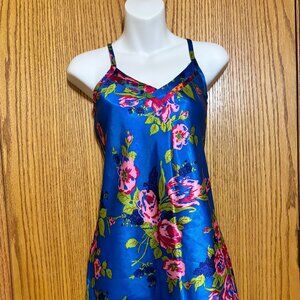 Vintage Chelsea Nights Chemise Med. Blue w/ Pink flowers